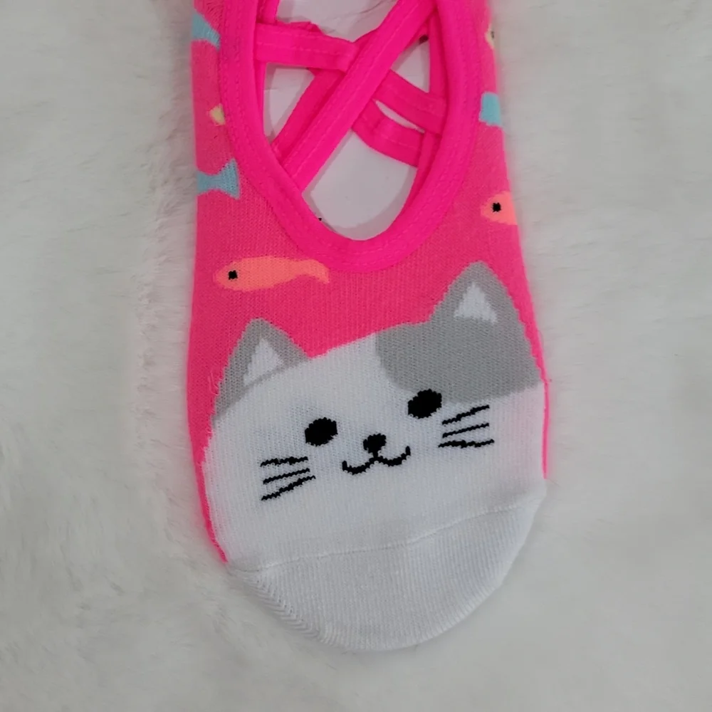Justice Cat Slipper Sock Size M/L